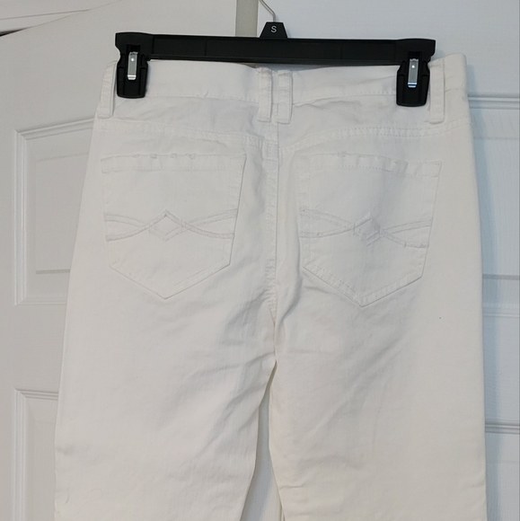 Jeans - Picture 2 of 3